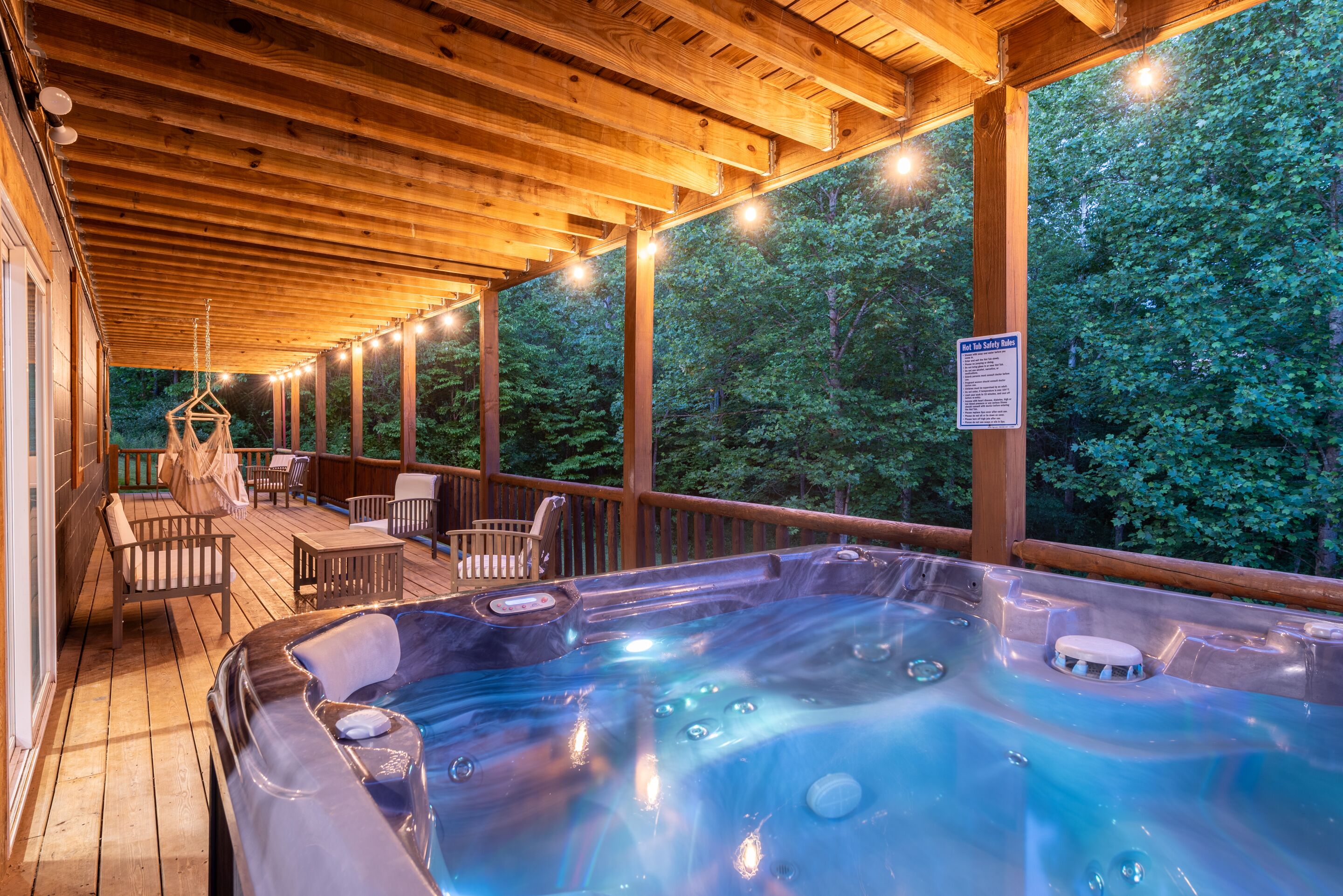 Hot Tub / whirlpool bath (Outdoor)