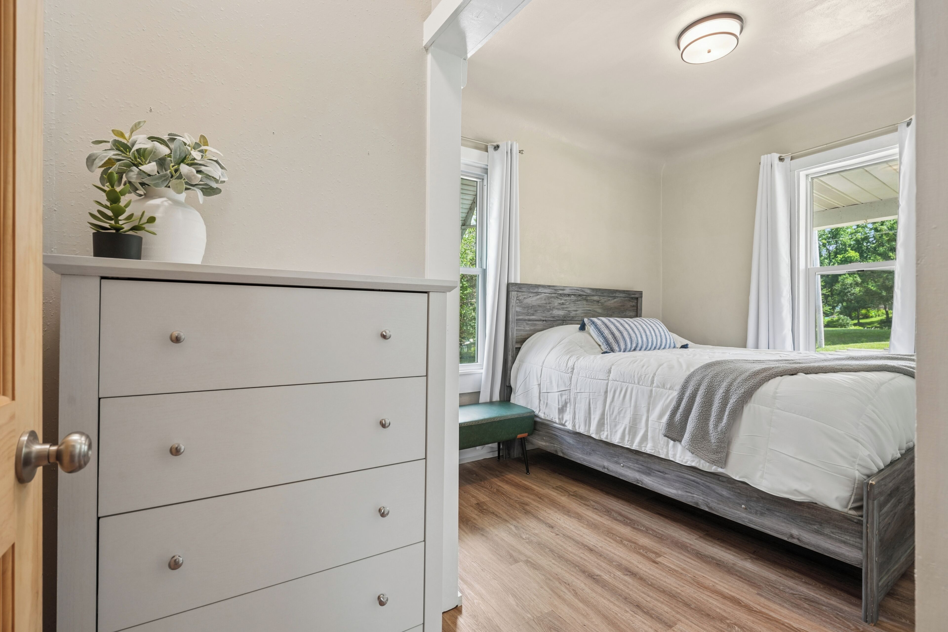 2 chambres, bureau, Wi-Fi, draps fournis