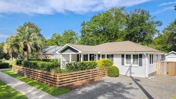 House, Multiple Beds (Old Village Palmetto- Pet Friendly) | Exterior