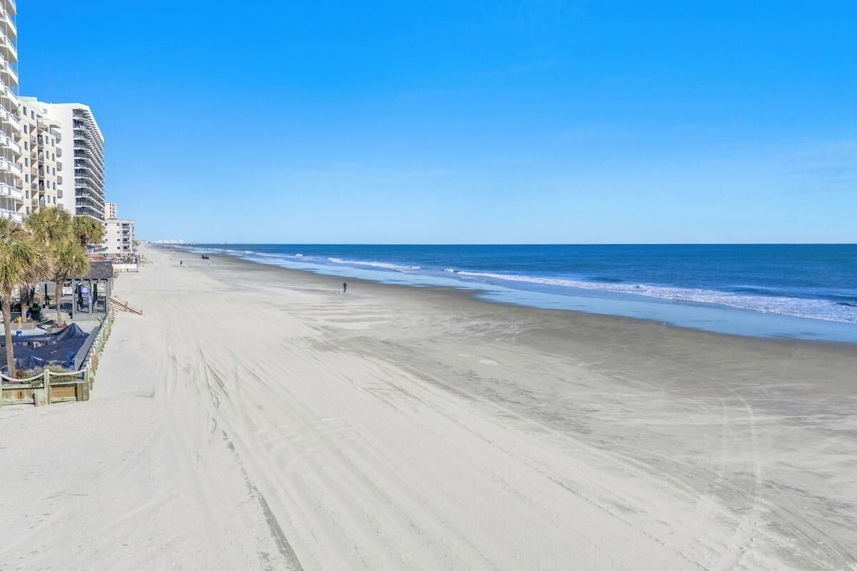 House, Multiple Beds (Almost Heaven on Sunset-Pool-Walk to ) | Beach