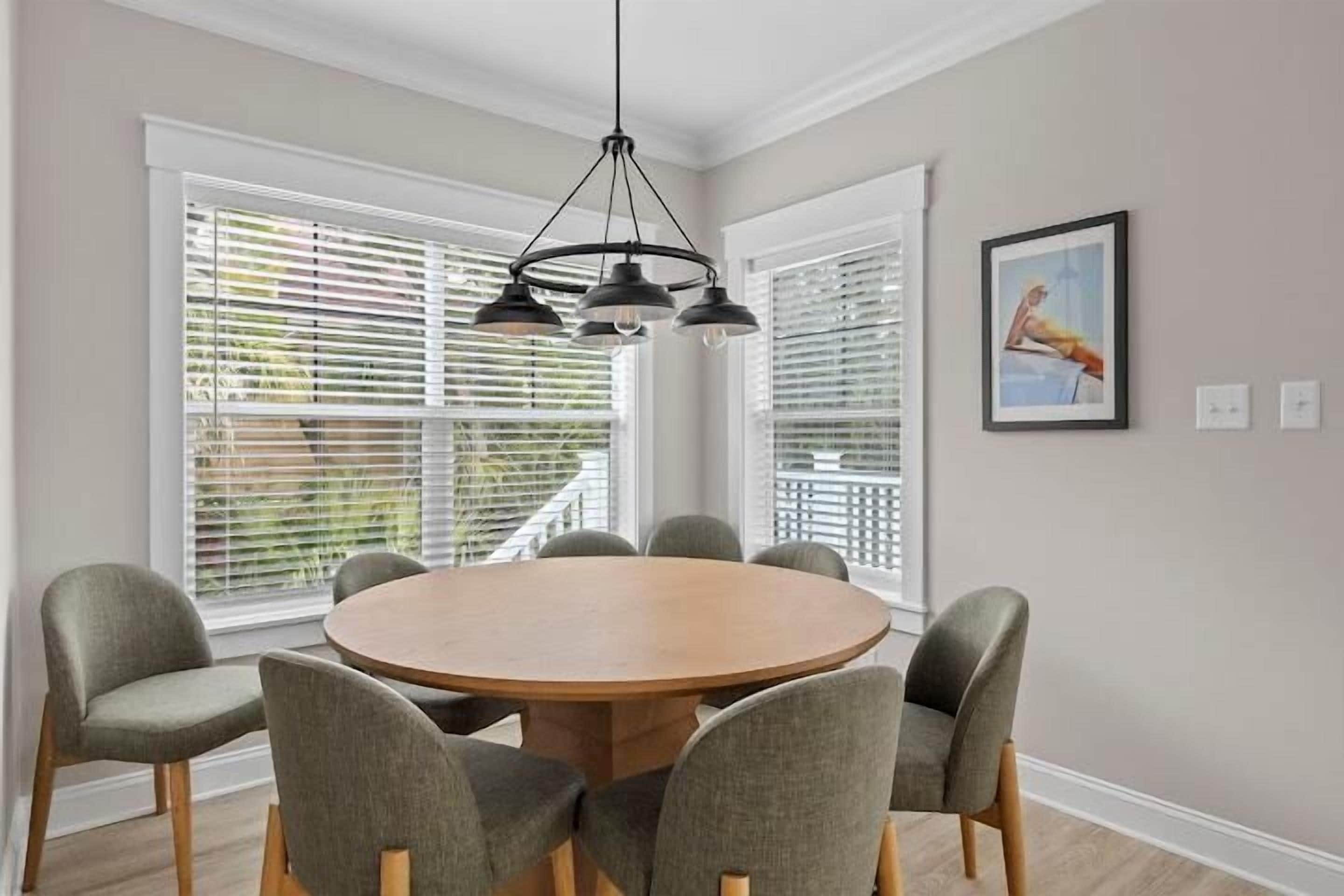 House, Multiple Beds (Beach Belle- Pet Friendly- Luxury Edi) | Dining