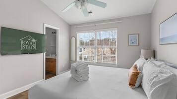 House, Multiple Beds (Bluemarsh Escape-Pet Friendly-8 mins ) | 2 bedrooms