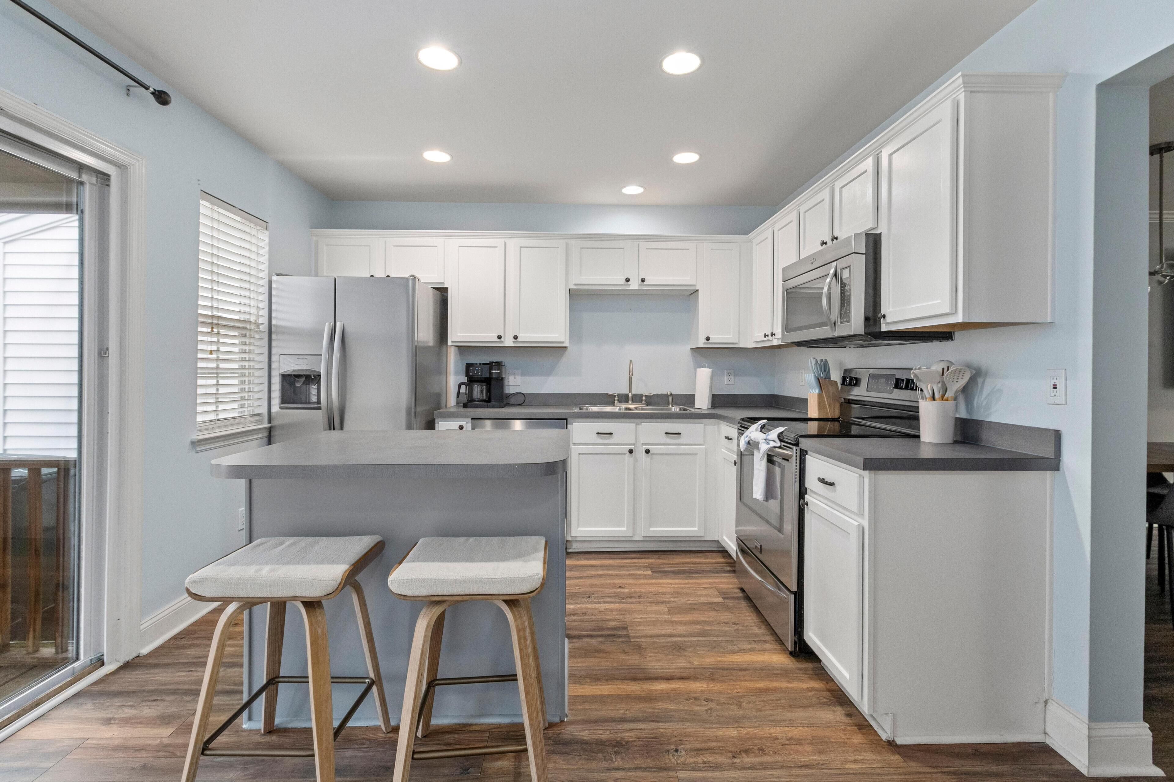 House, Multiple Beds (Bluemarsh Escape-Pet Friendly-8 mins ) | Private kitchen