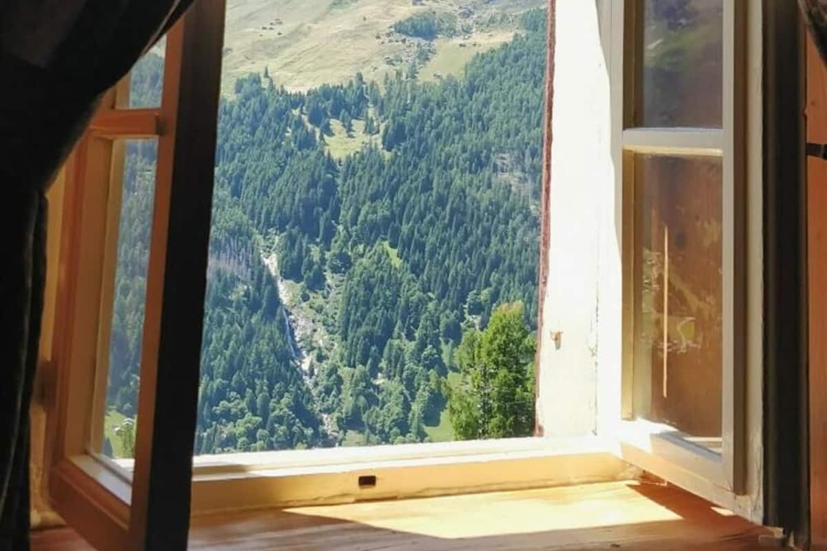 Quadruple Room, Mountain View | WiFi (free), bed sheets