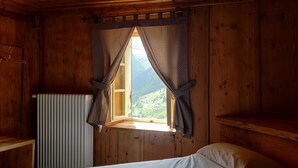 WiFi (free), bed sheets - Locanda Teggiate (Madesimo)