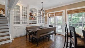 Casa, varias camas (East Hampton Village Beach House with) | Restaurantes