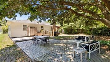 Cottage, 2 Queen Beds (Private Rifle Range Cottage -Near IOP) | Outdoor dining