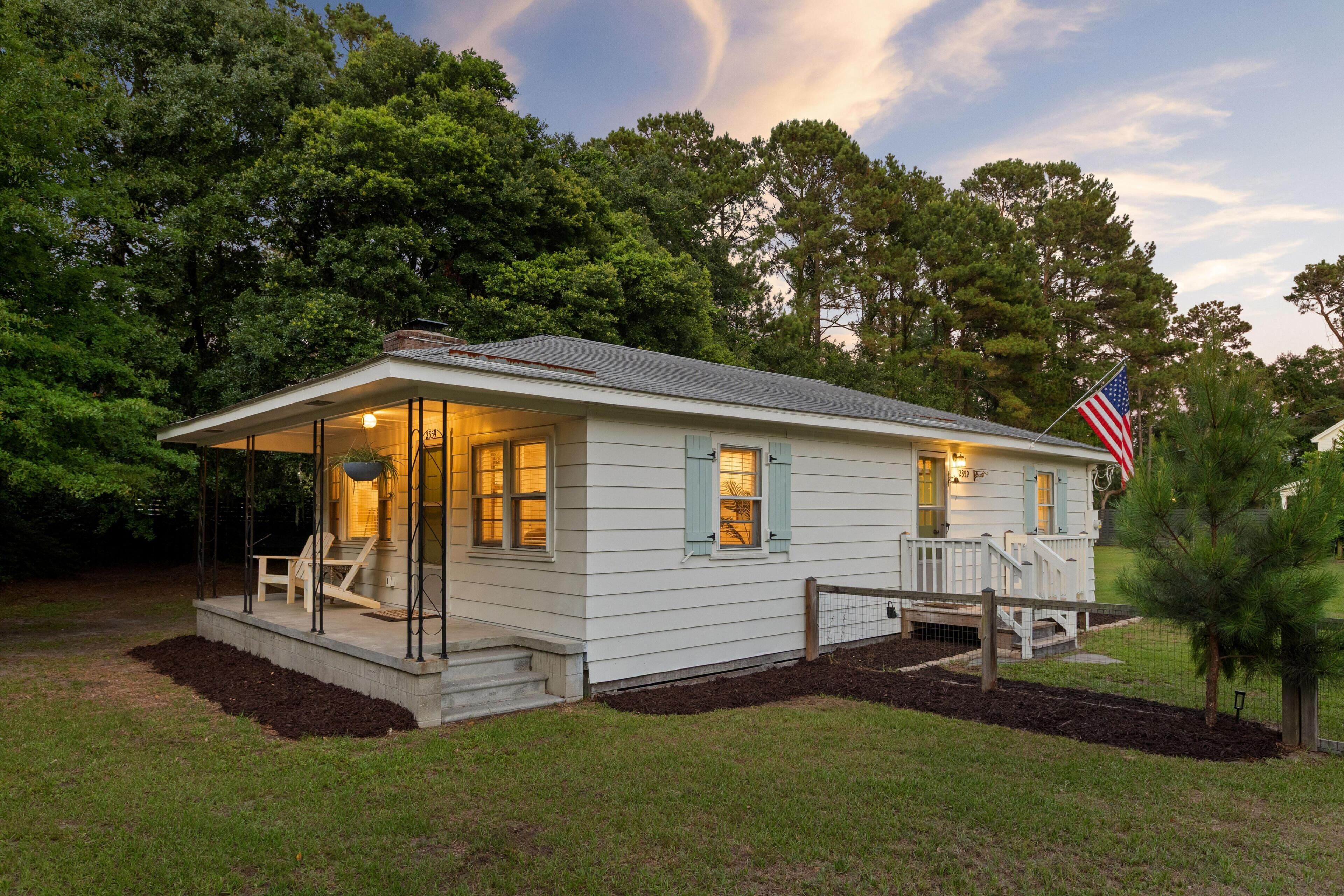 Cottage, 2 Queen Beds (Private Rifle Range Cottage -Near IOP) | Exterior