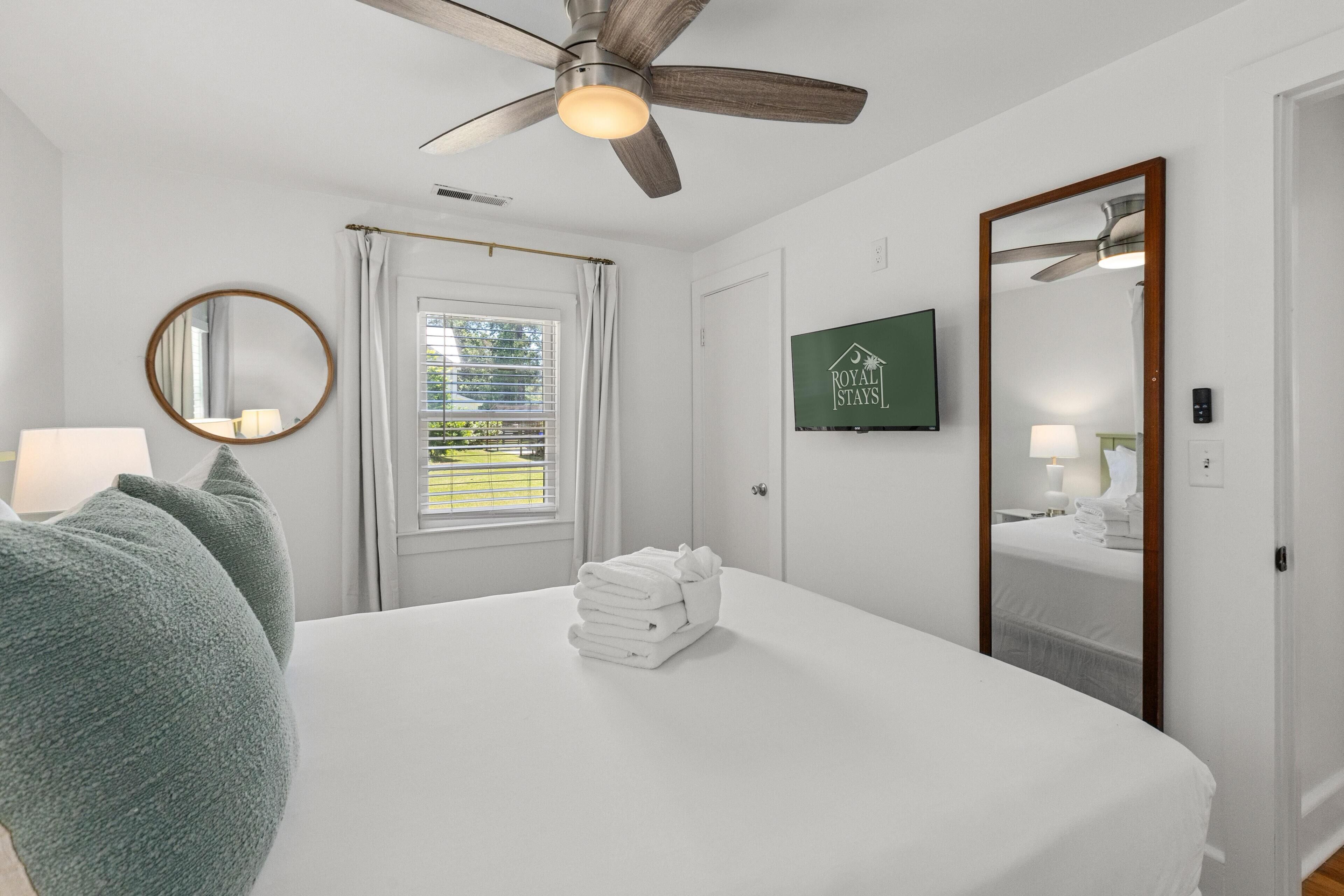 Cottage, 2 Queen Beds (Private Rifle Range Cottage -Near IOP) | 2 bedrooms