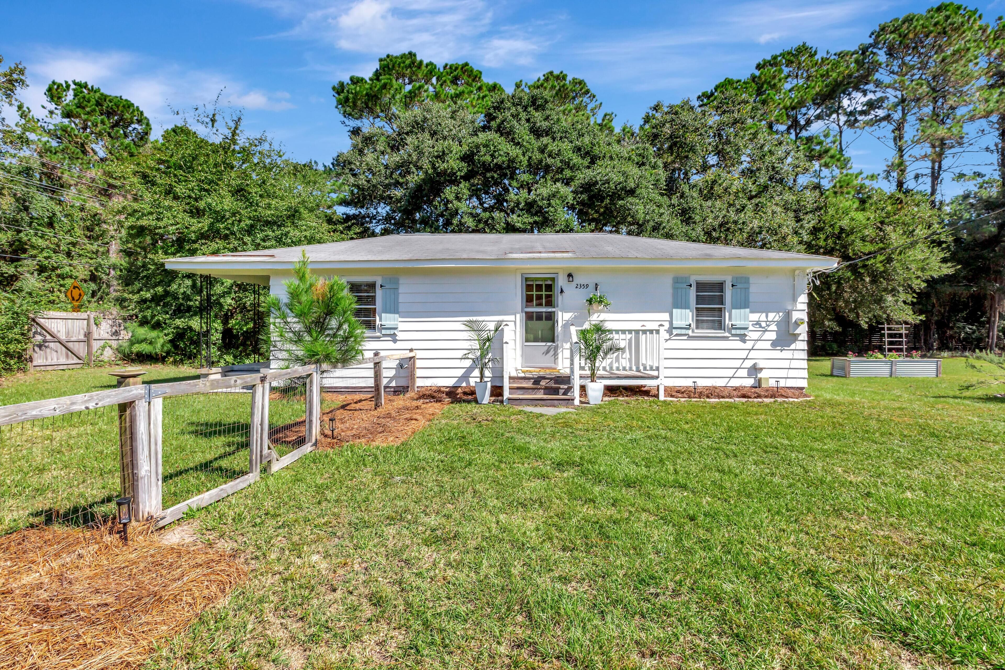 Cottage, 2 Queen Beds (Private Rifle Range Cottage -Near IOP) | Exterior