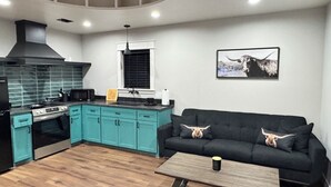 Interior - Modern Craftsman Home in Houston's Historic 1st Ward/Heights (Houston)