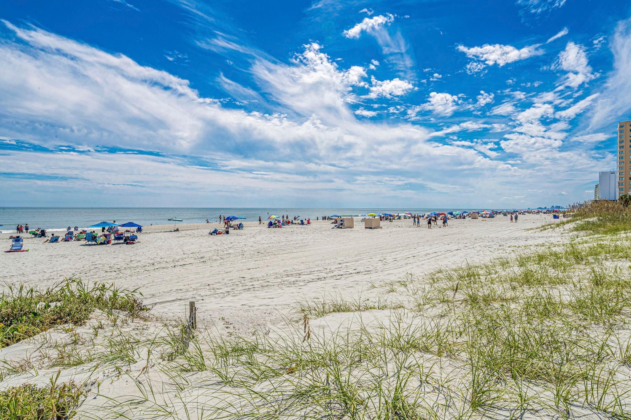House, Multiple Beds (Pier View-Sleeps 10-Pets-Walk to Beac) | Beach