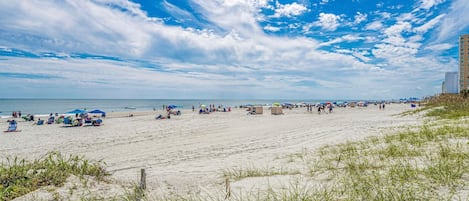 House, Multiple Beds (Pier View-Sleeps 10-Pets-Walk to Beac) | Beach