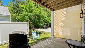 House, Multiple Beds (Pier View-Sleeps 10-Pets-Walk to Beac) | Terrace/patio