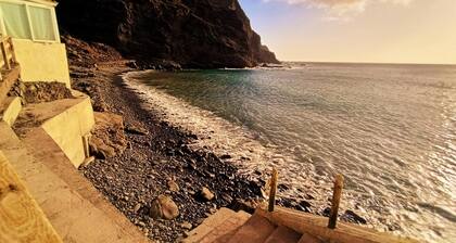 Alquilaencanarias Casa La Playa La Gomera – Vistas al mar y a la montaña