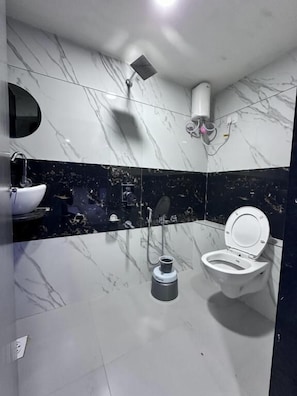 Bathroom - HOTEL THE PACIFIC (Ahmedabad)