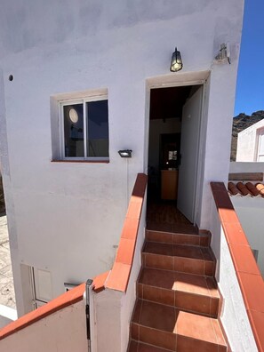 Exterior detail - Apartment 'Alquilaencanarias Plaza Alojera 2' with Sea View and Wi-Fi (Vallehermoso)