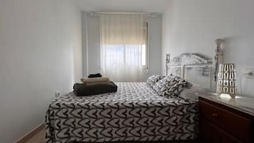 3 Schlafzimmer, Bügeleisen/Bügelbrett, WLAN, Bettwäsche