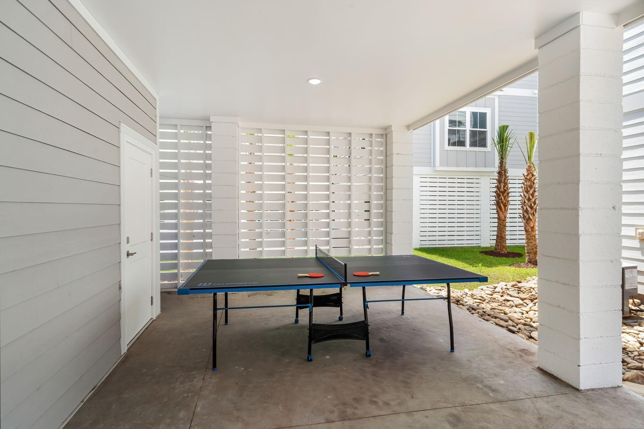 House, Multiple Beds (Blue Horizon-2.5 Blocks to Ocean-Pet ) | Terrace/patio