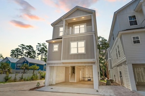 Ferienhaus, Mehrere Betten (Blue Horizon-3 Blocks to Ocean-Pet) | Aussenbereich
