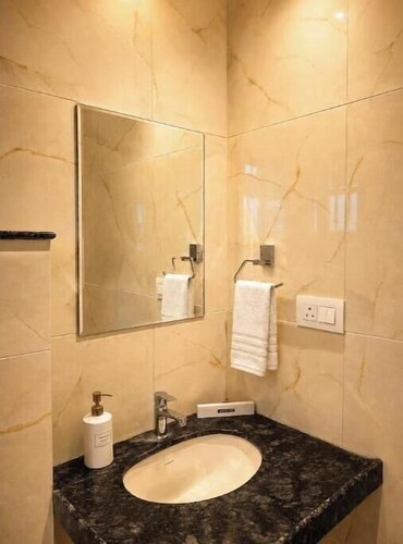 Luxury 2BR Private Pool Villa | Chef & Rooftop Retreat Near Fateh Sagar