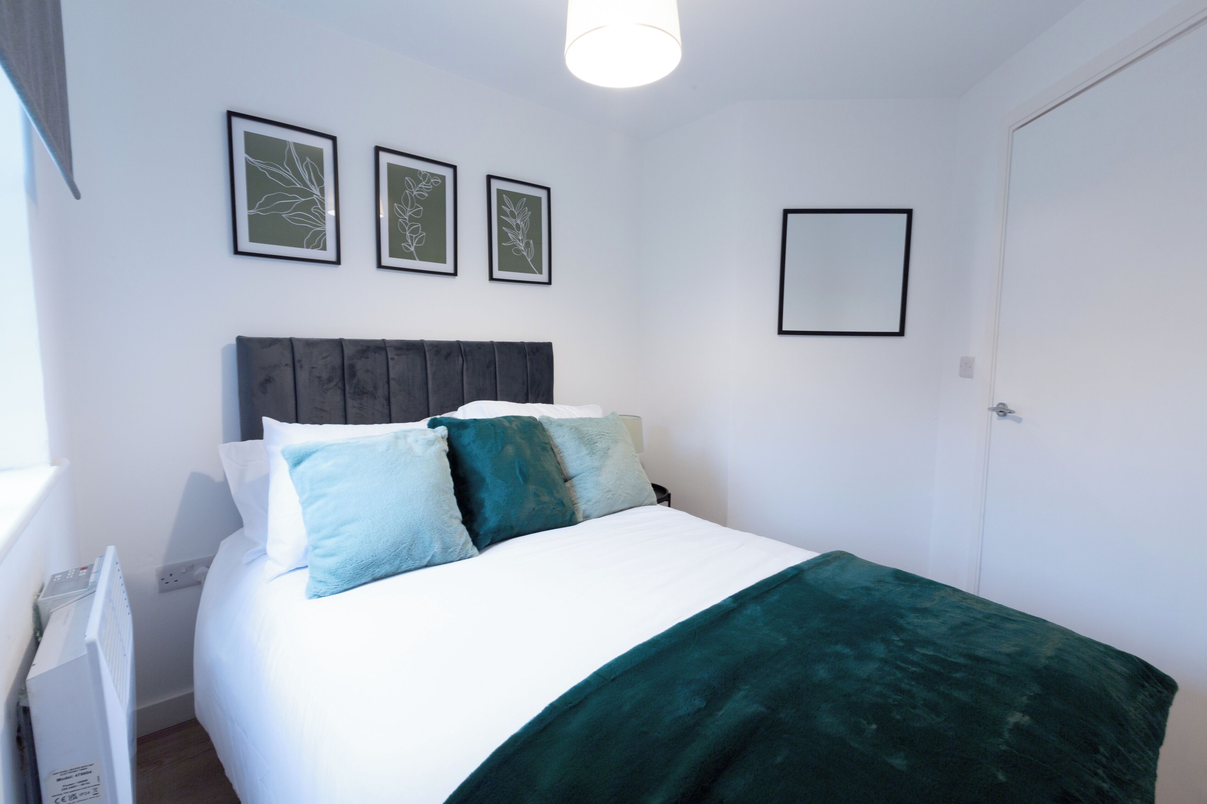 2 bedrooms, desk, iron/ironing board, travel cot