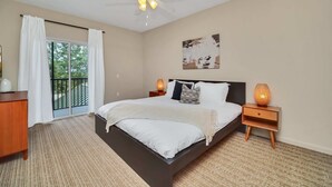 3 bedrooms, iron/ironing board, WiFi, bed sheets - Upstay Tropical Style Family Condo w Pool (Winter Garden)