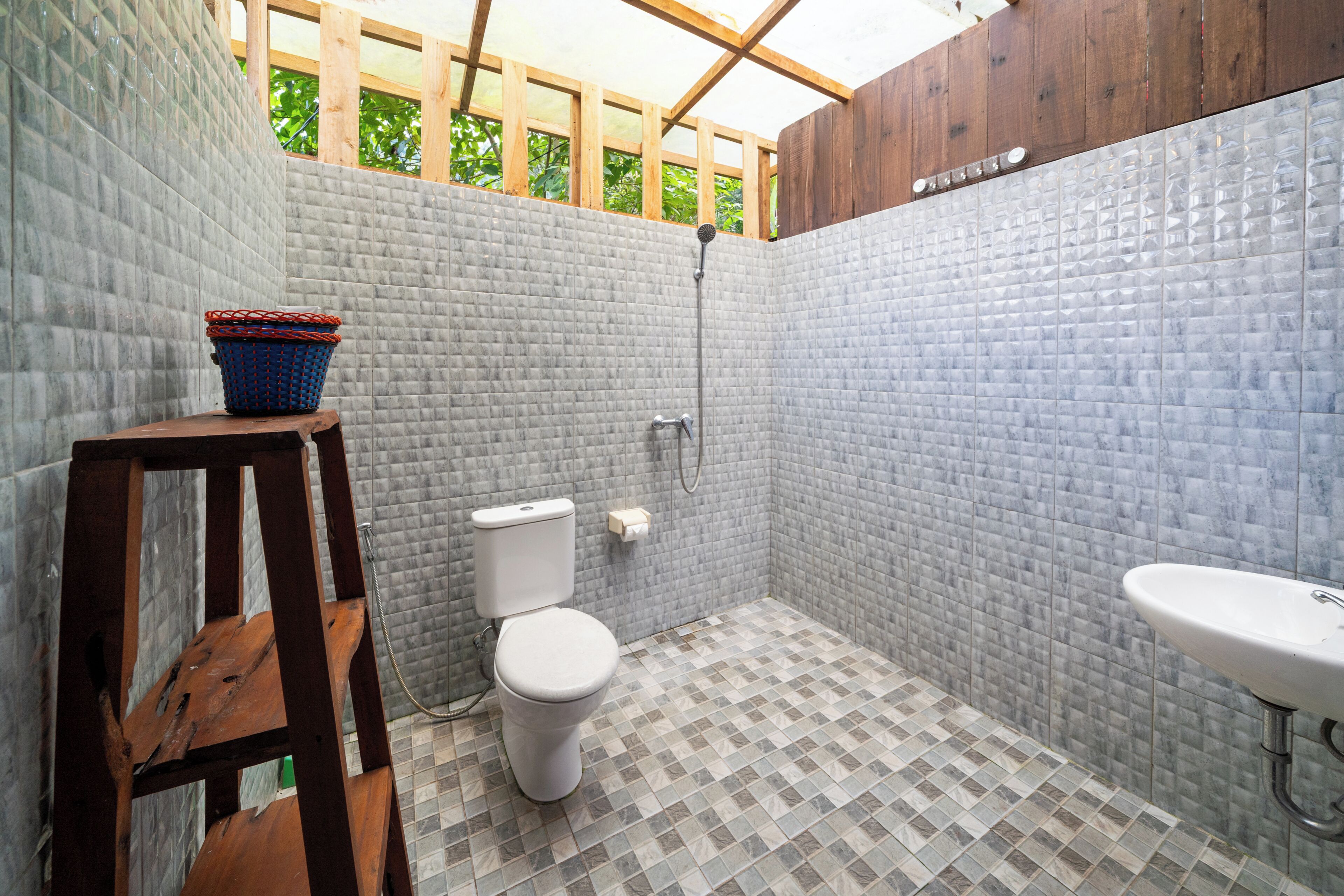Habitación Deluxe | Baño | Ducha, toallas, jabón y champú