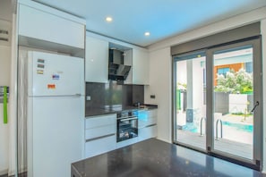 Villa, 3 chambres, fumeurs, piscine privée | Intérieur