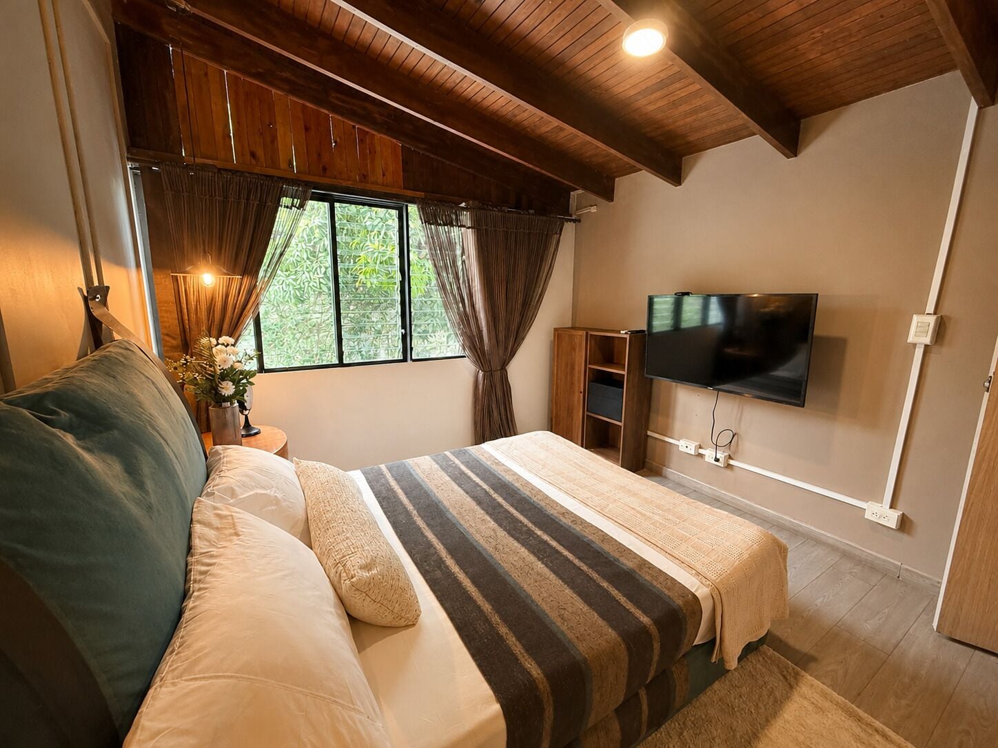 Comfort Double Room, Garden View | Balcony view