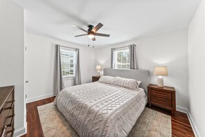Room - Perfect 3-bedroom house with AC in quaint West Chester (West Chester)