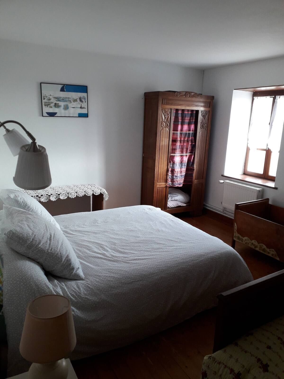 4 bedrooms, iron/ironing board