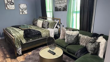 4 habitaciones, tabla de planchar con plancha, wifi y ropa de cama