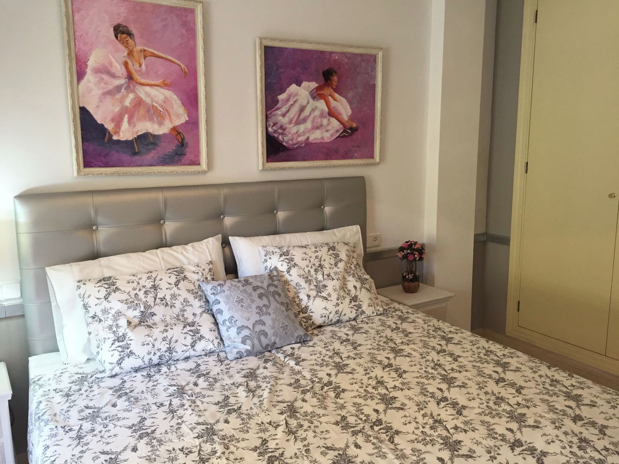 3 Schlafzimmer, Zimmersafe, Bügeleisen/Bügelbrett, Reisekinderbett