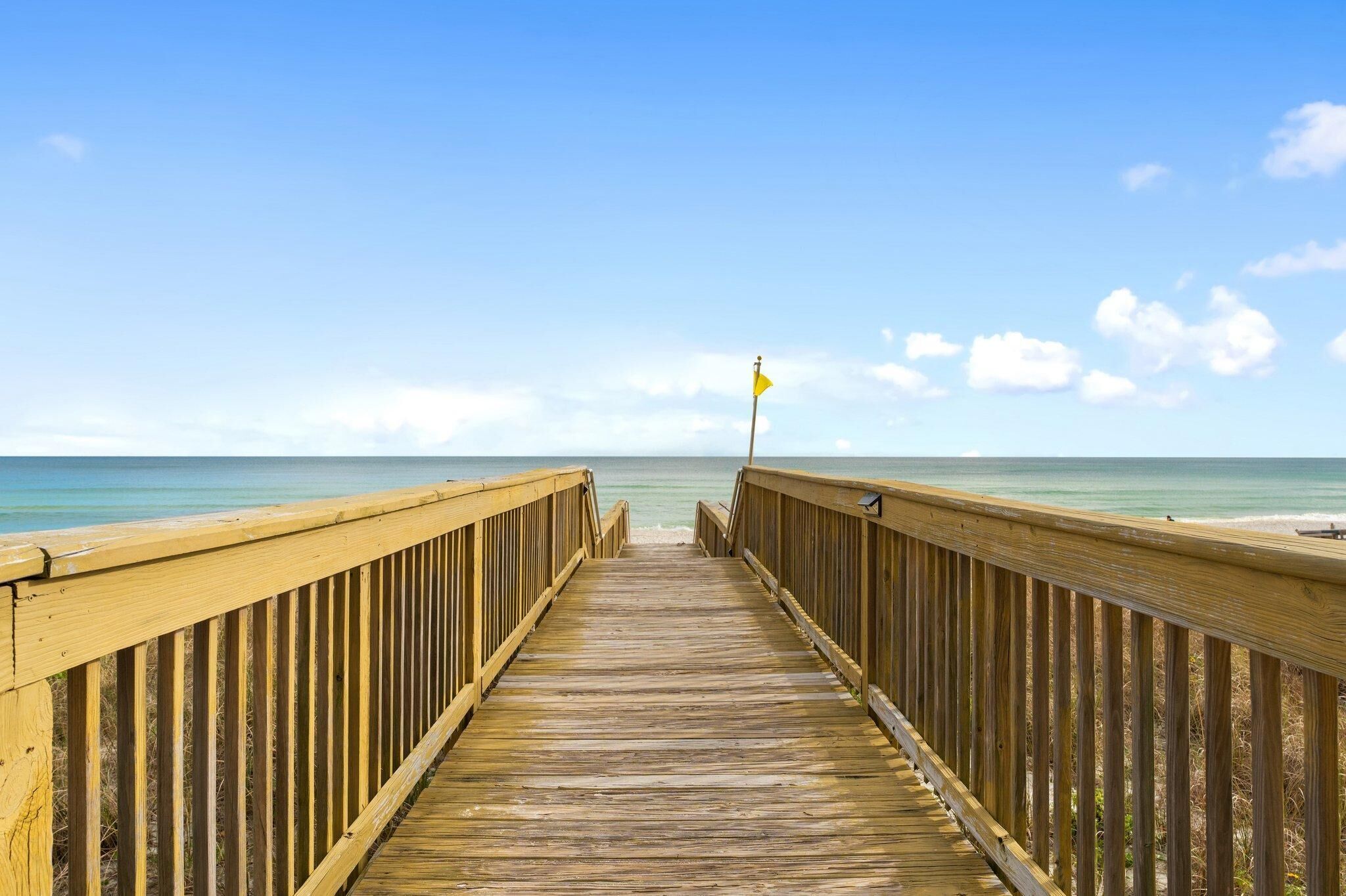 Condo, Plusieurs lits (Indigo East 402) | Plage | Sur la plage