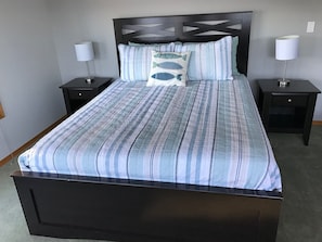 Room - Lake Whatcom waterfront home with panoramic views. (Bellingham)