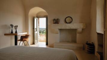 Deluxe Double Room, Balcony | In-room safe, desk, WiFi (free)