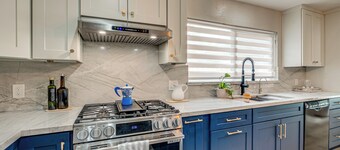 Sacramento Family Escape w/ Yard & Greenhouse!