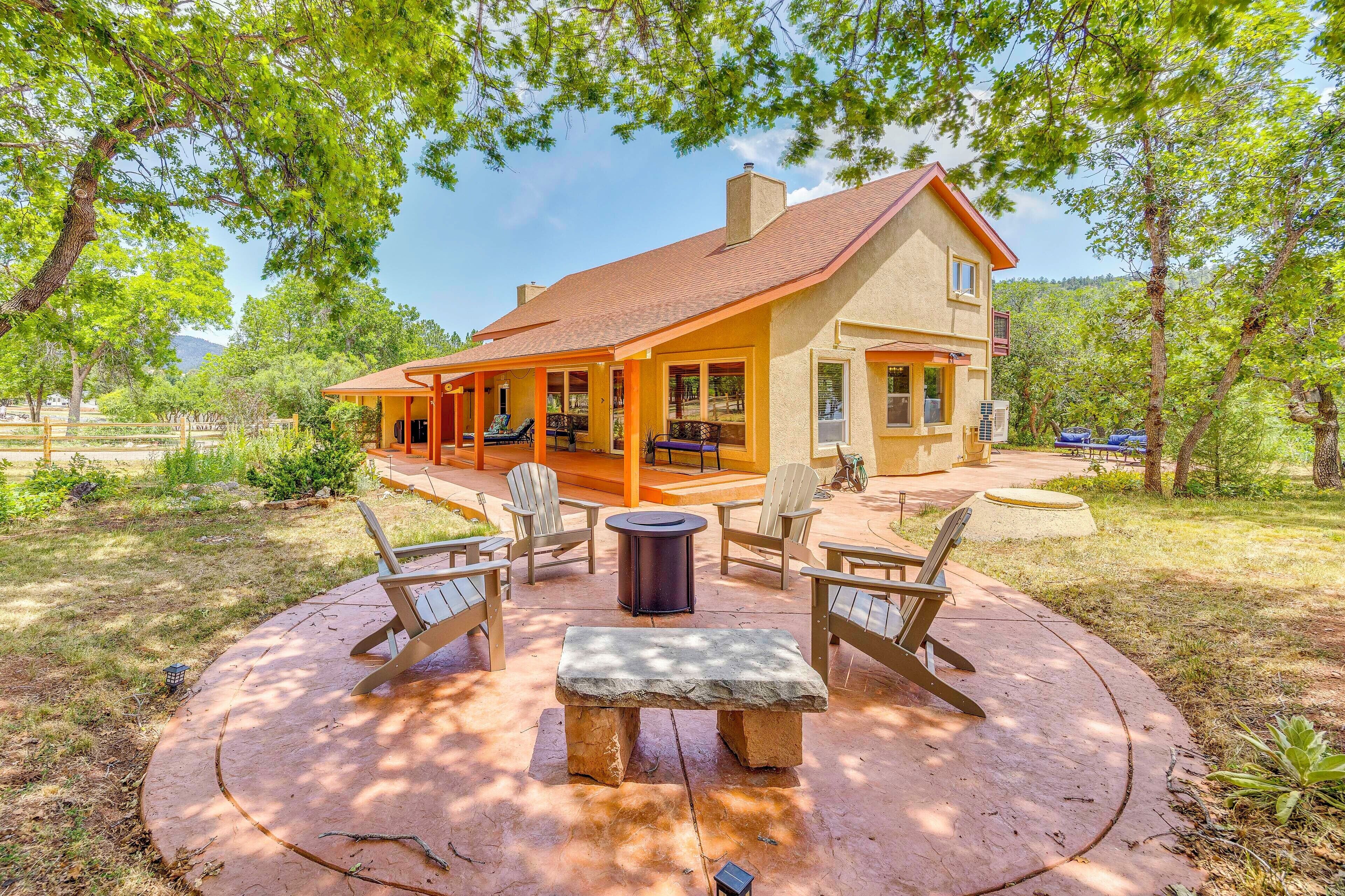 House (4 Bedrooms) | Front of property