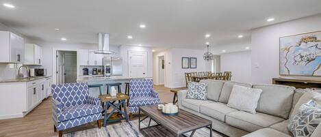 House (4 Bedrooms) | Interior