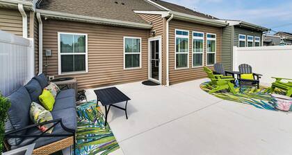 4 Mi to Savannah Beach! Extended Lewes Retreat