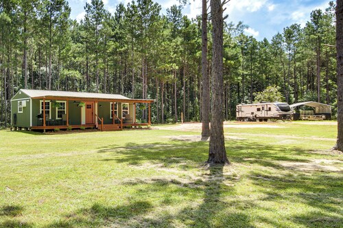 Cabin is 2 Miles From Bogue Chitto State Park