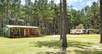 Cabin is 2 Miles From Bogue Chitto State Park