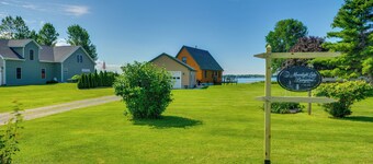 Fisherman's Retreat on Lake Ontario, Near Marina