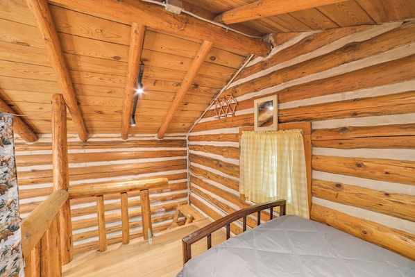 House (1 Bedroom) | Interior - Pigeon River Escape Surrounded by State Land! (Vanderbilt)