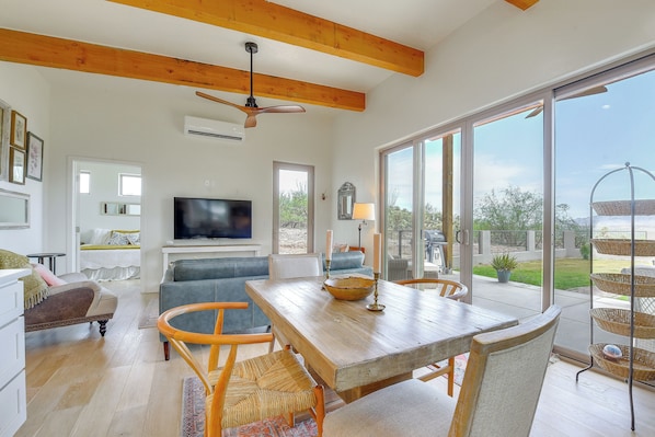 House (2 Bedrooms) | Interior