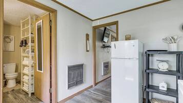 House (1 Bedroom) | Interior