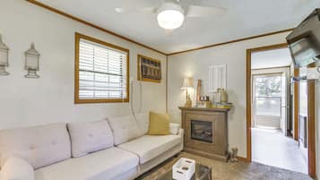 House (1 Bedroom) | Front of property