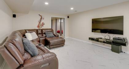 Walkout Studio in Townsend w/ Shared Pool Access