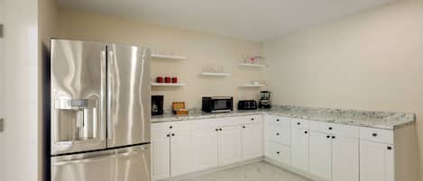 Apartment (0 Bedroom) | Interior